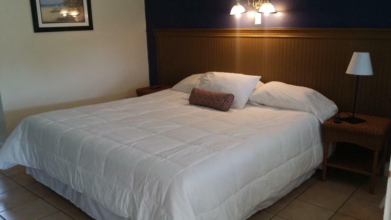 Motel Side